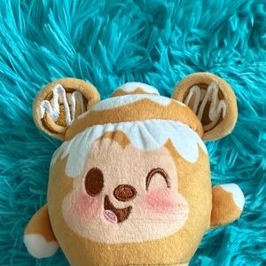Disney cinnamon roll munchling plush